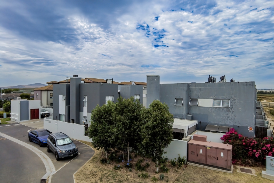 3 Bedroom Property for Sale in Parklands East Western Cape